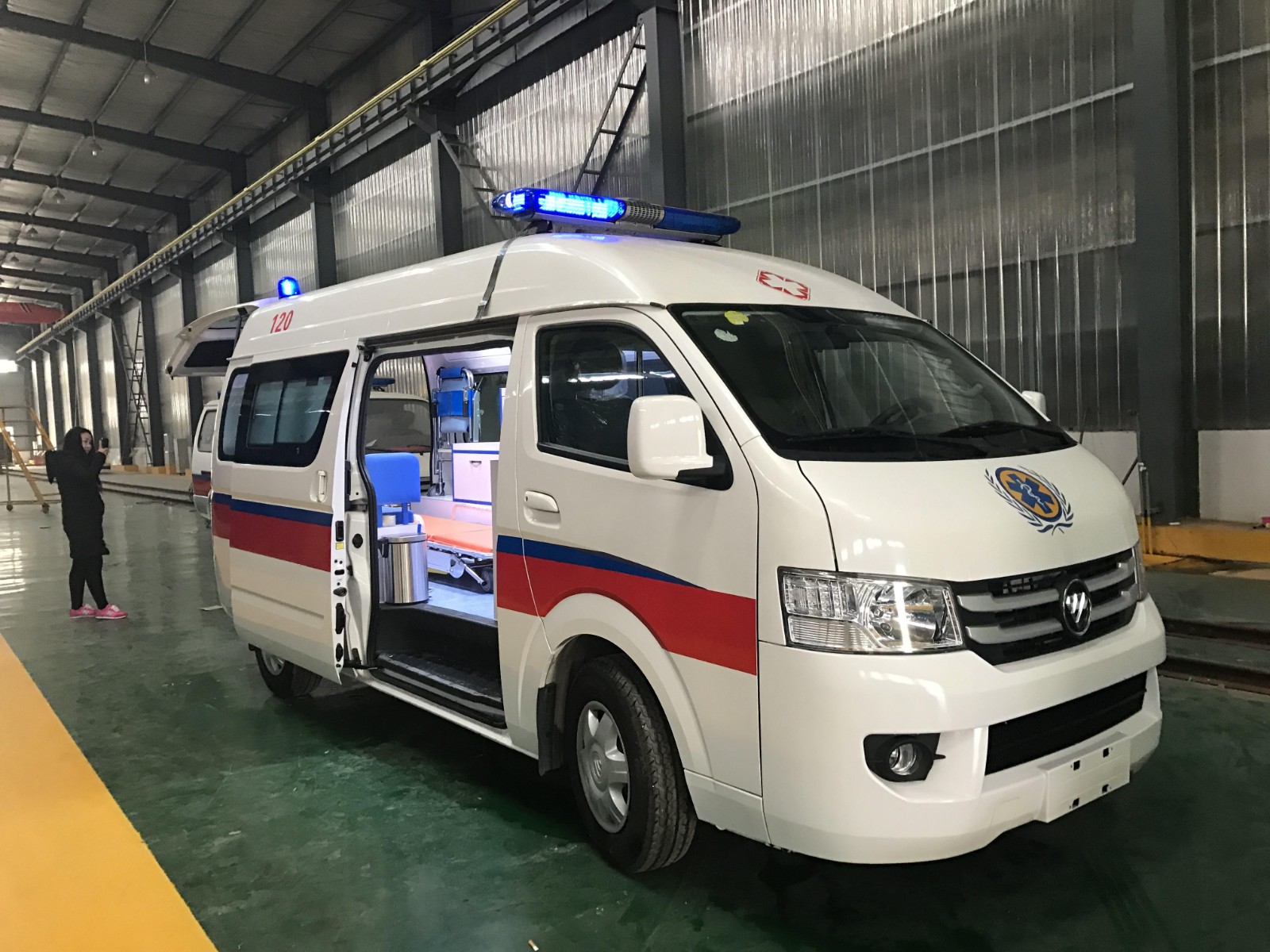 察雅县救护车转院